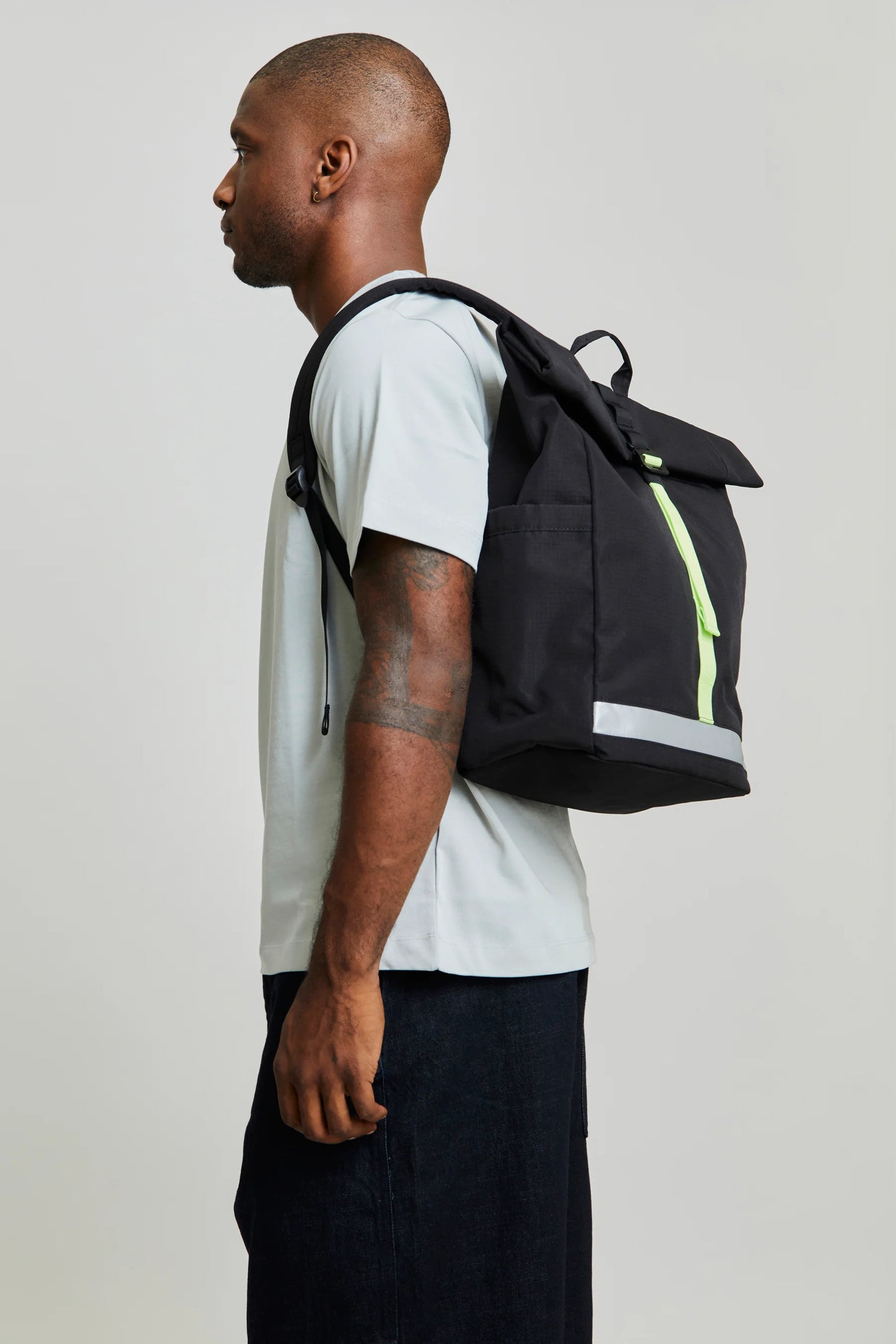 Mochila Lefrik Lars Roll Backpack Black Lime Vandra