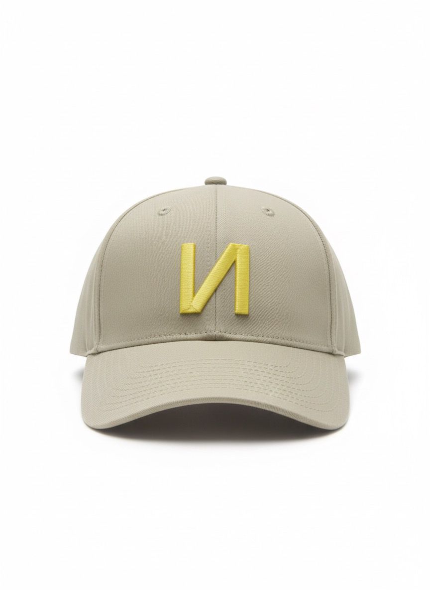 Gorra Insane baseball beige bordado blanco