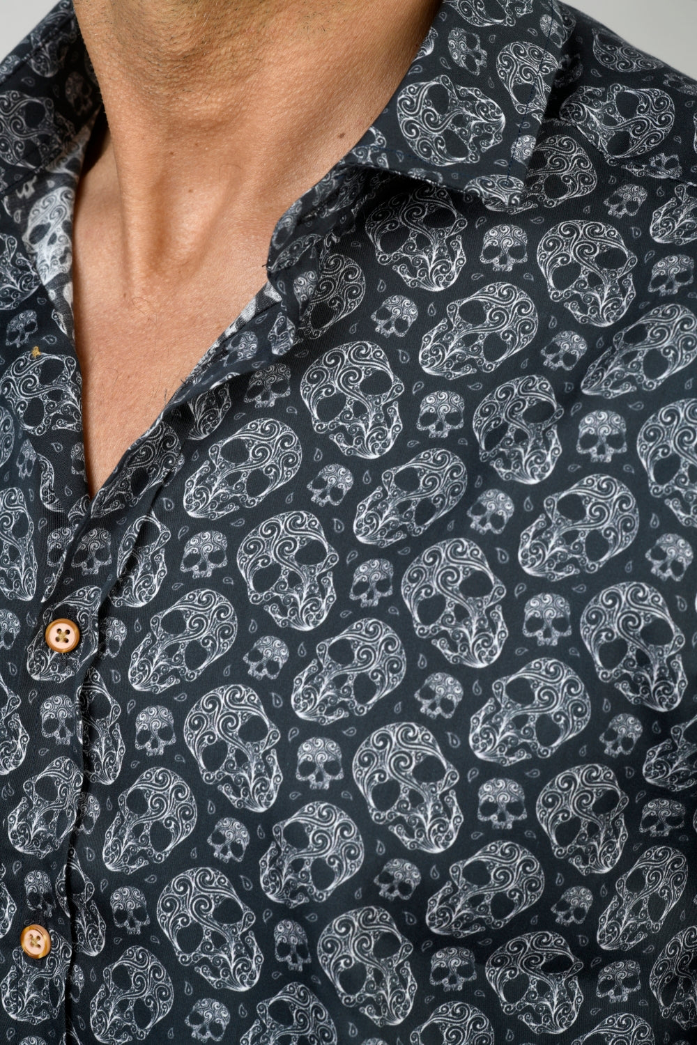 Camisa Montesco calaveras negro - INDOMITO108