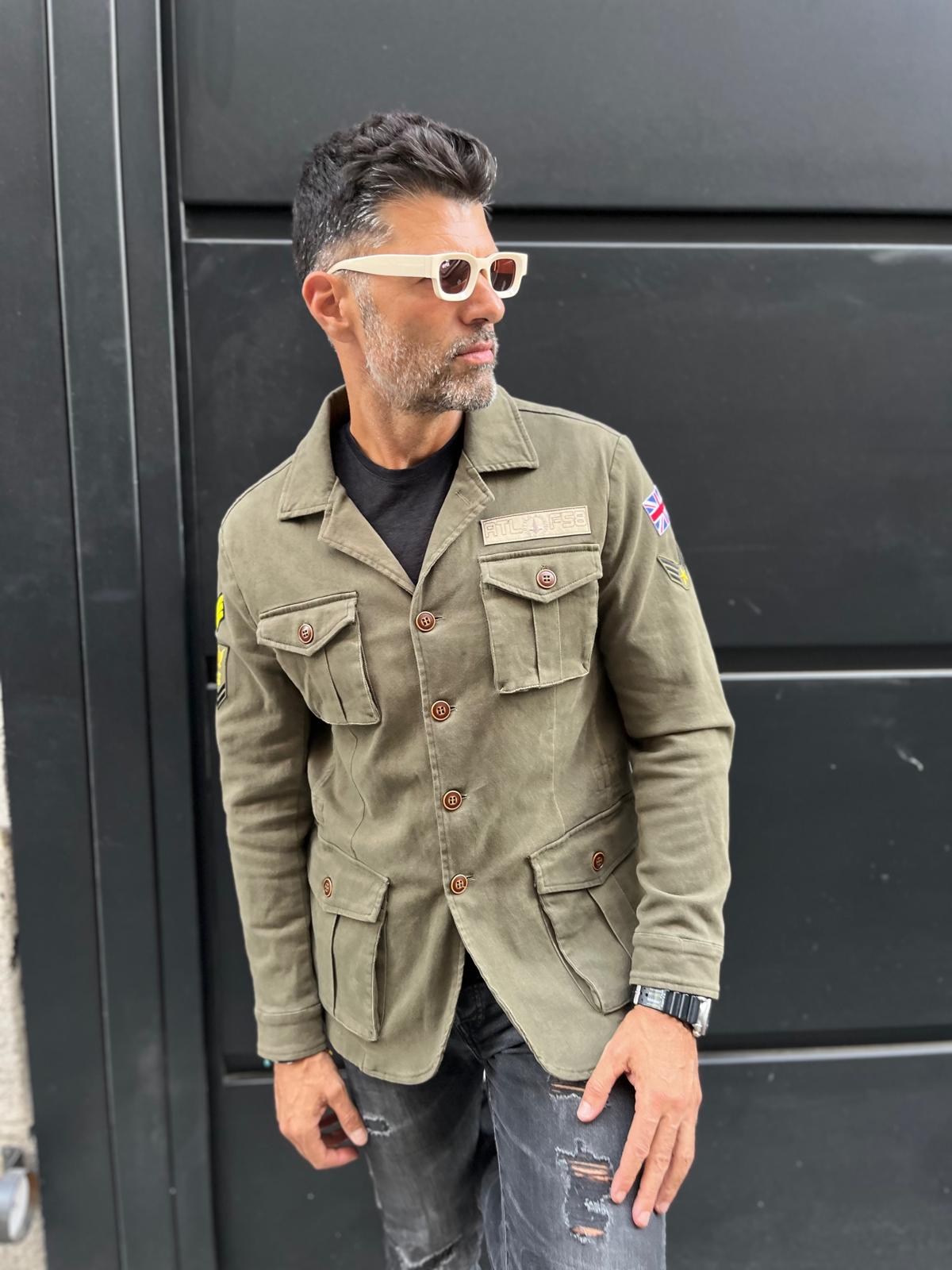 Chaqueta estilo militar berne
