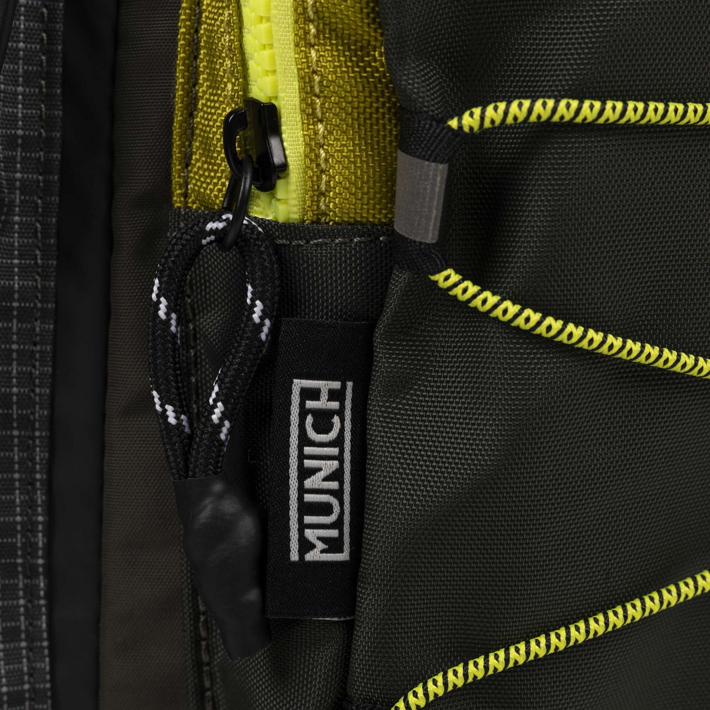 Mochila Munich recycled caqui camu