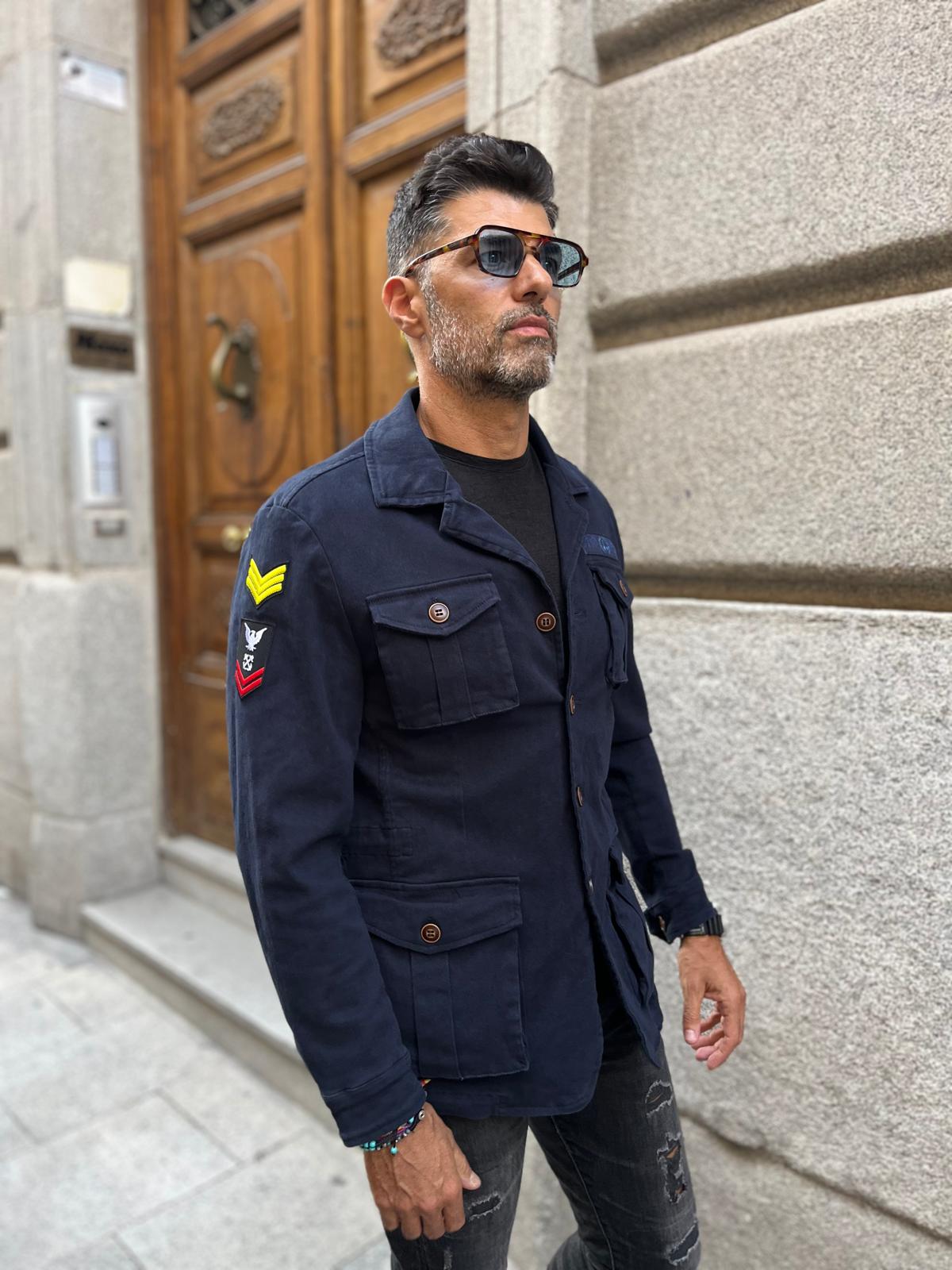Chaqueta estilo militar berne
