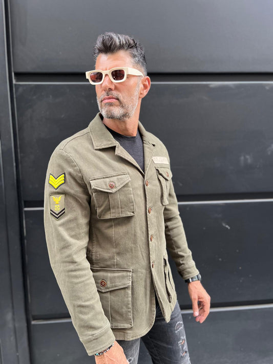 Chaqueta estilo militar berne