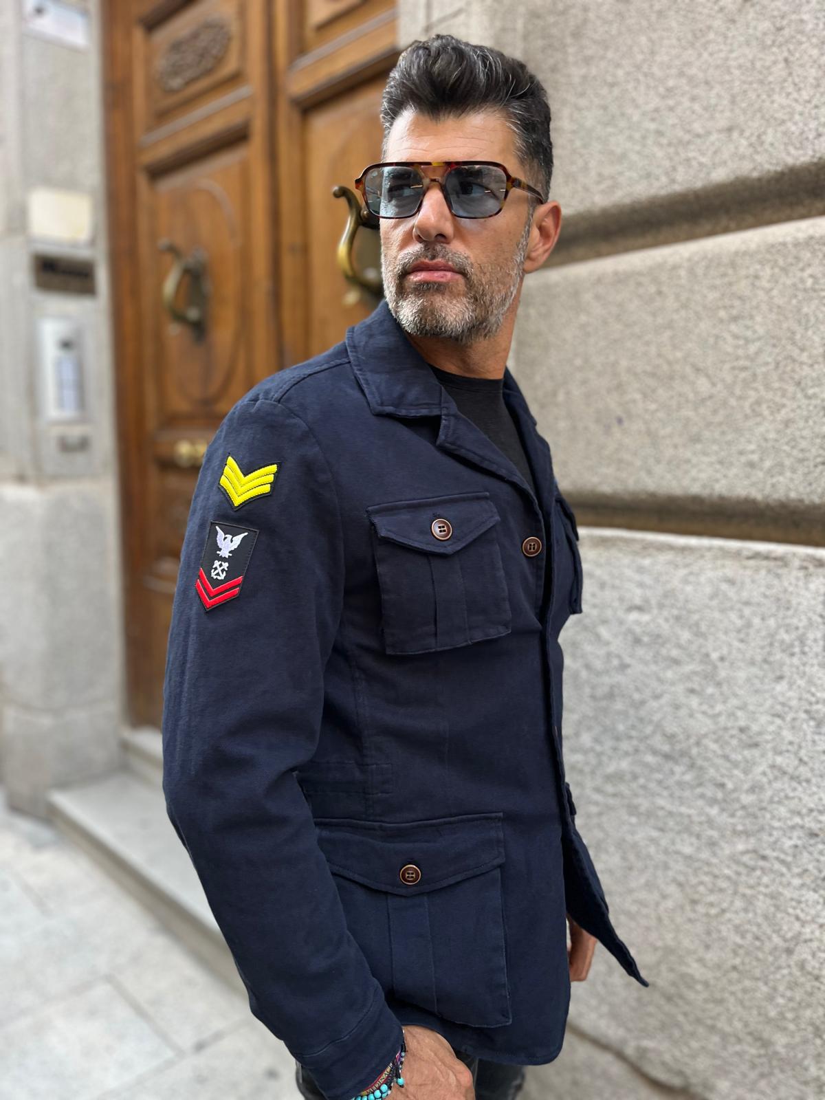 Chaqueta estilo militar berne