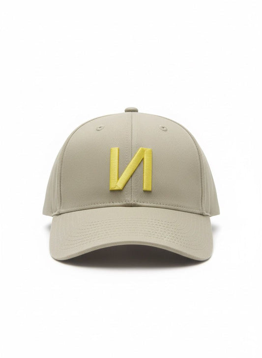 Gorra Insane baseball beige bordado blanco